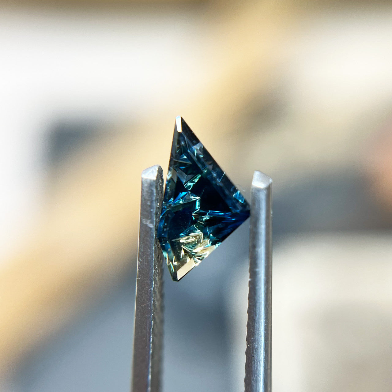 Parti Color Blue Green Australian Sapphire Dreamscape™ Cut by  John Dyer