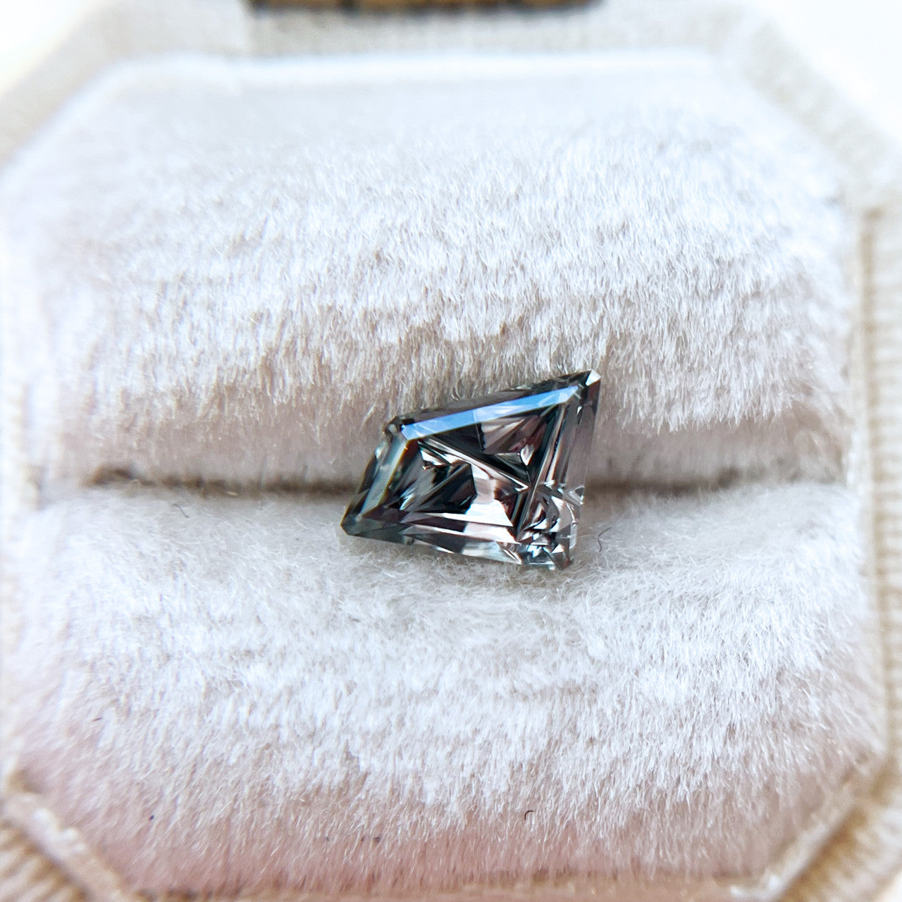 Silvery Teal Blue Freeform Montana Sapphire Dreamscape™ Cut by  John Dyer