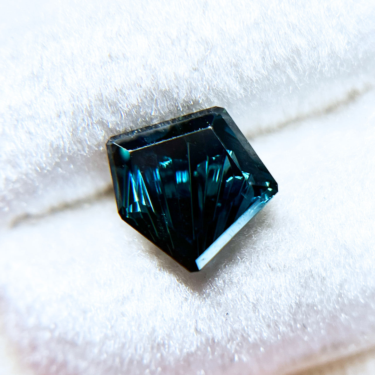 Ethereal Blue Freeform Australian Sapphire Dreamscape™ Cut by  John Dyer