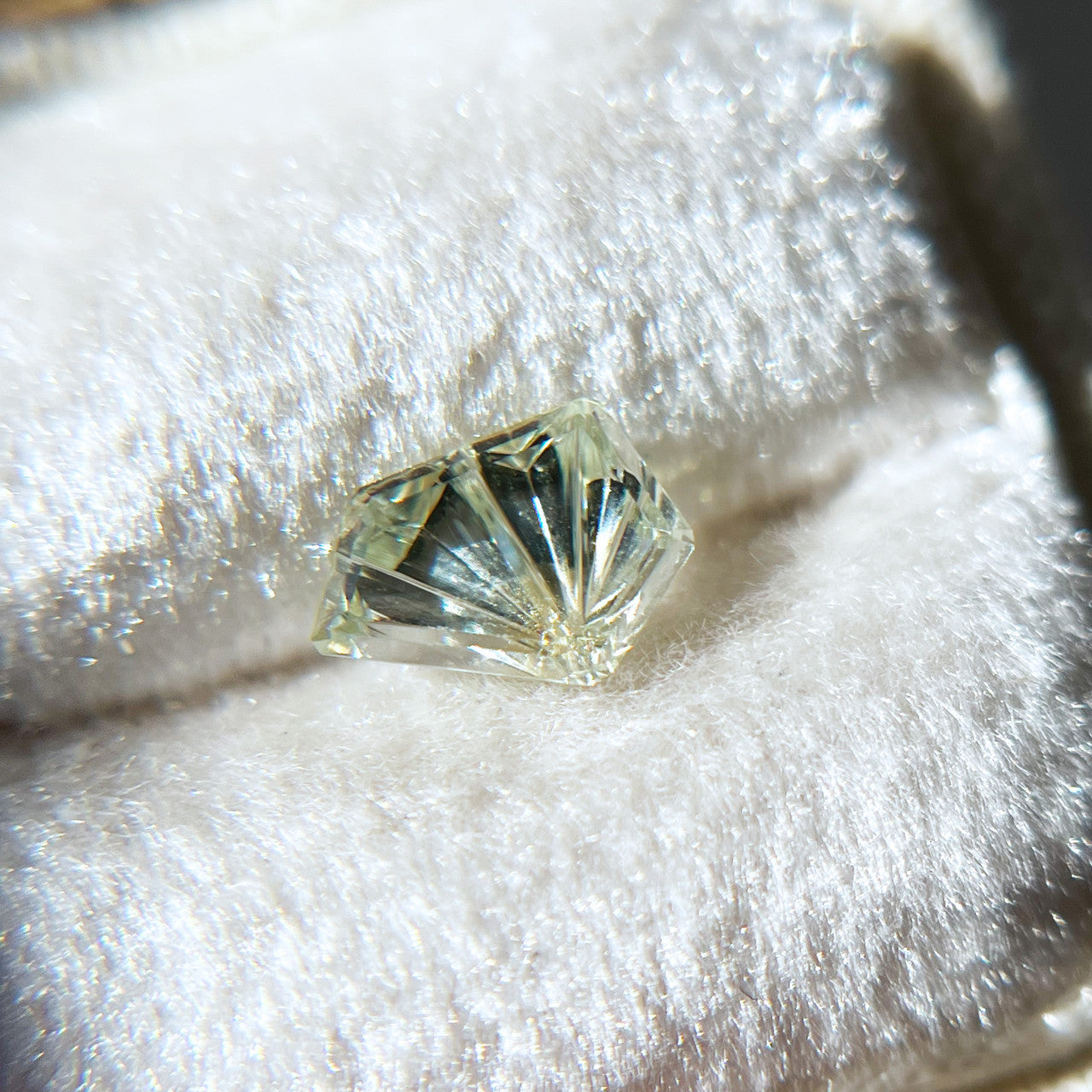 Yellow Green Montana Sapphire Freeform Dreamscape™ Cut by  John Dyer