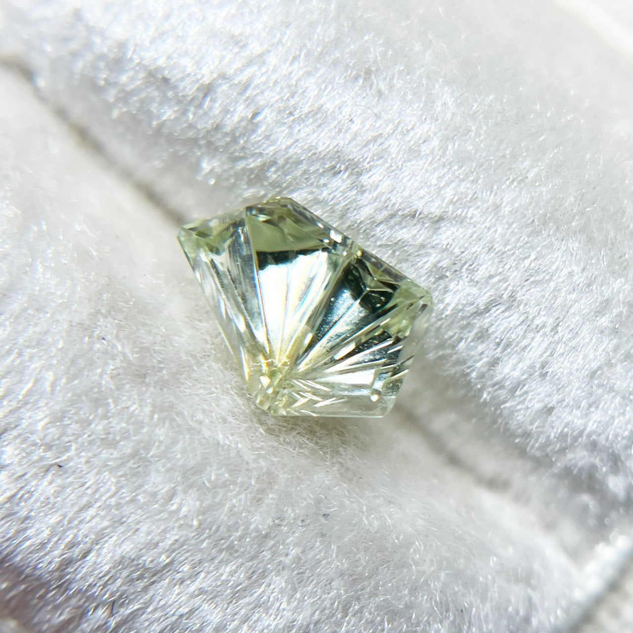 Yellow Green Montana Sapphire Freeform Dreamscape™ Cut by  John Dyer