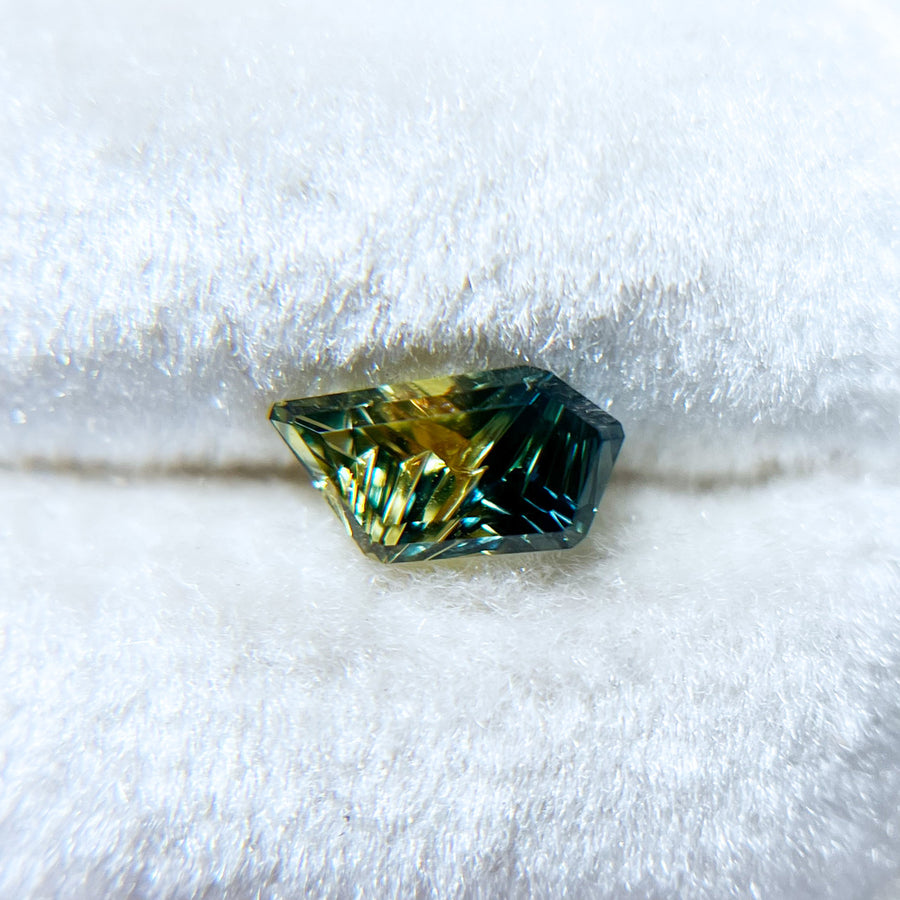 Parti Color Teal Lime Australian Sapphire Dreamscape™ Cut by  John Dyer