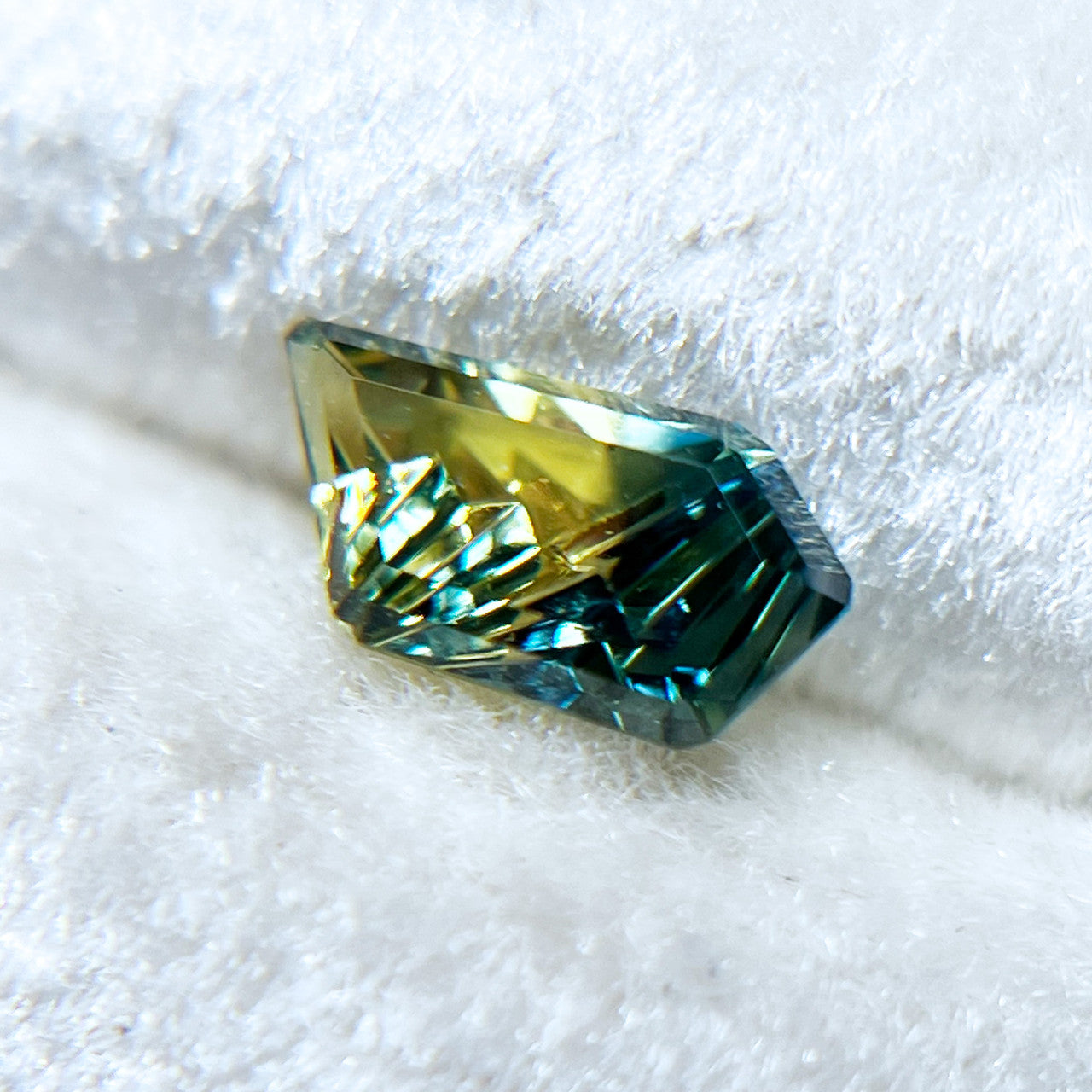 Parti Color Teal Lime Australian Sapphire Dreamscape™ Cut by  John Dyer