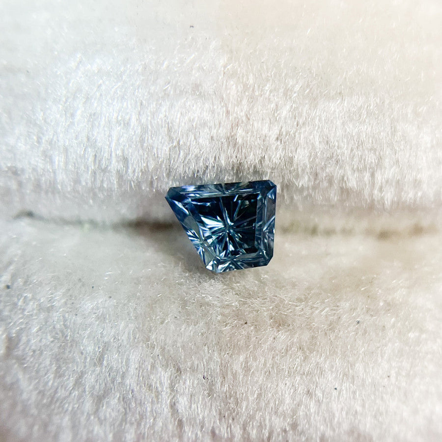 Bright Blue Sapphire Freeform  Starbrite™ Cut by John Dyer