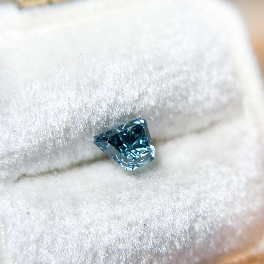 Bright Blue Sapphire Freeform  Starbrite™ Cut by John Dyer