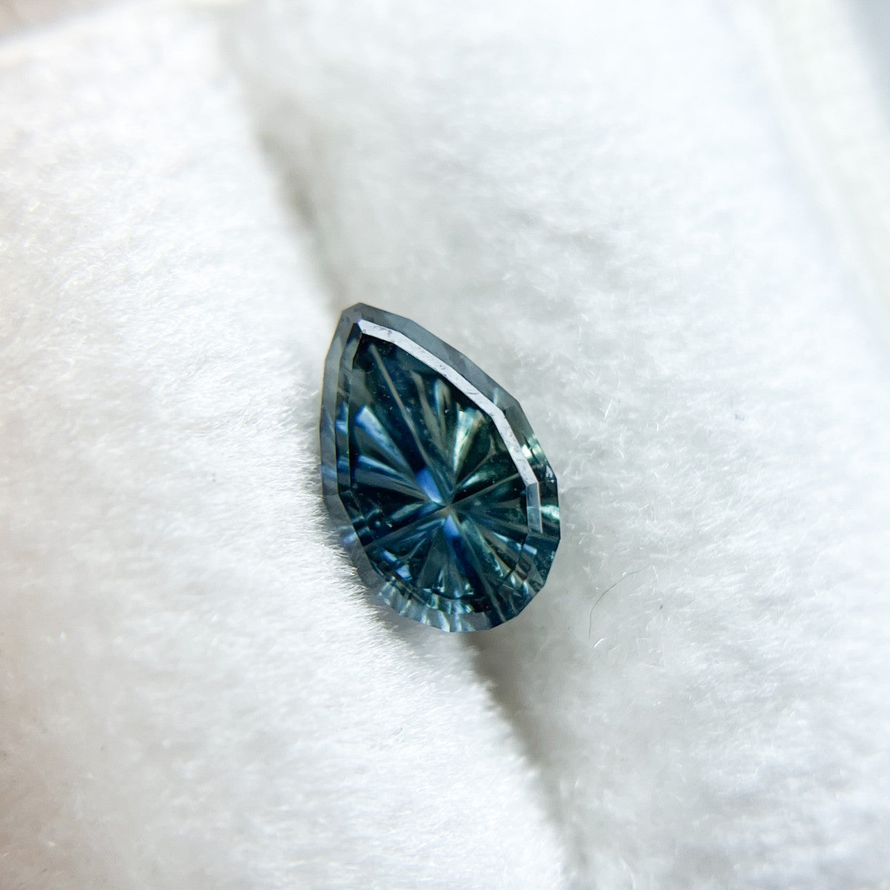 Deep Teal Pear Australian Sapphire Starbrite™ Cut by John Dyer