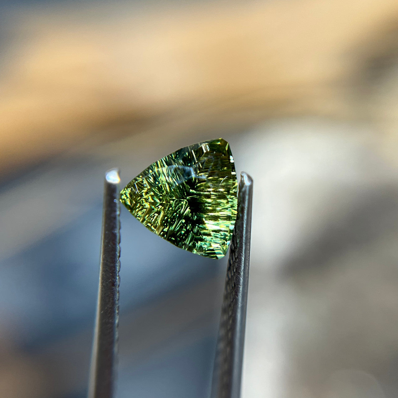 Parti Color Australian Sapphire Deep Concave™ Cut by John Dyer