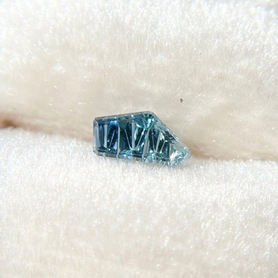 Baby Dyer Blue Lime Parti Color Sapphire Dreamscape™ Cut by John Dyer