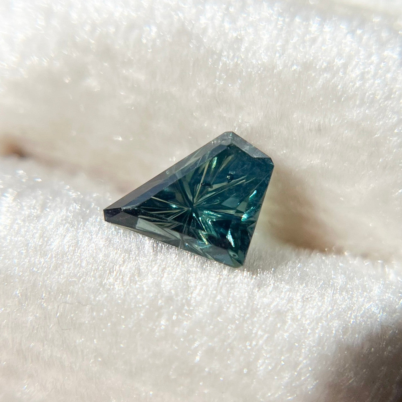 Deep Turquoise Australian Sapphire Starbrite™ Cut by John Dyer