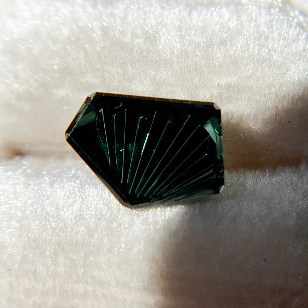 Blue Green Australian Sapphire Dreamscape™ Cut by John Dyer
