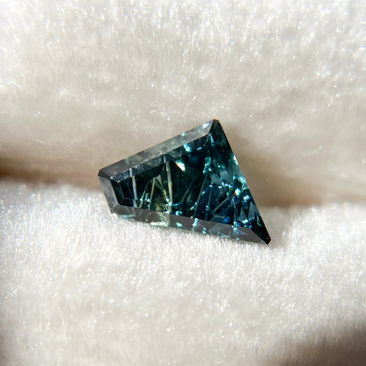 Teal Blue Parti Color Australian Sapphire Dreamscape™ Cut by John Dyer