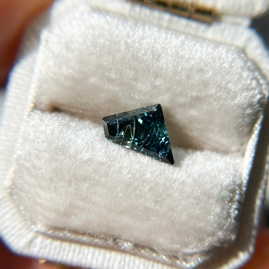 Teal Blue Parti Color Australian Sapphire Dreamscape™ Cut by John Dyer
