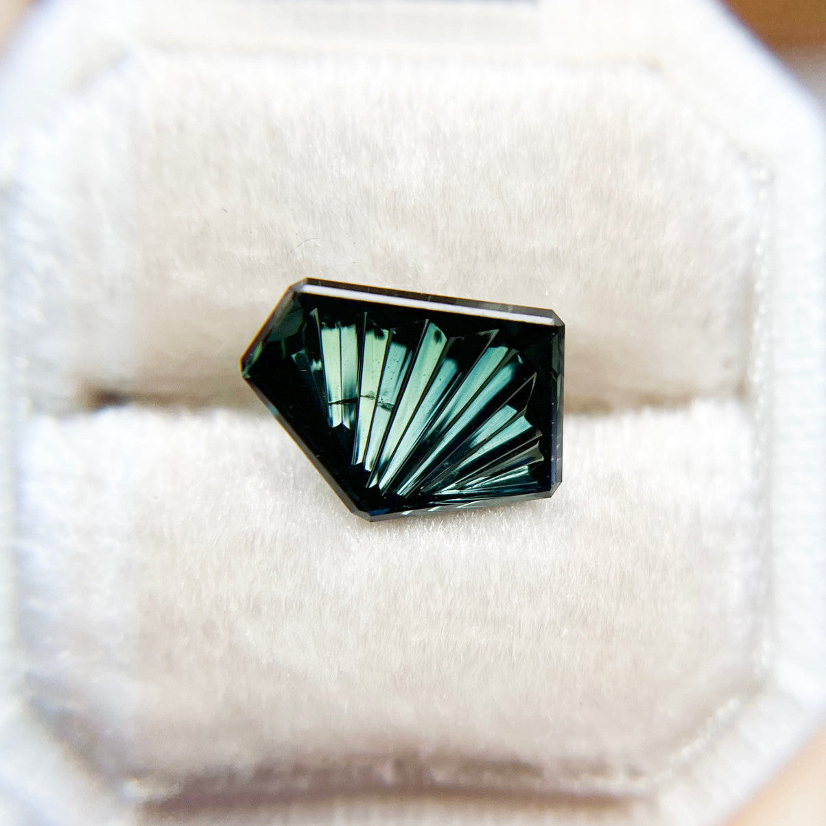Blue Green Australian Sapphire Dreamscape™ Cut by John Dyer