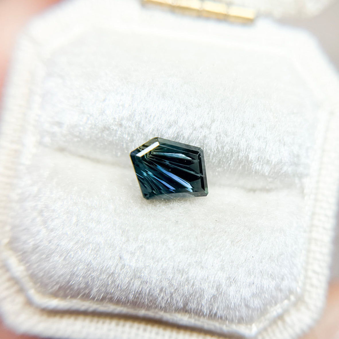 Parti Color Teal Green Australian Sapphire Freeform Dreamscape™ Cut by John Dyer