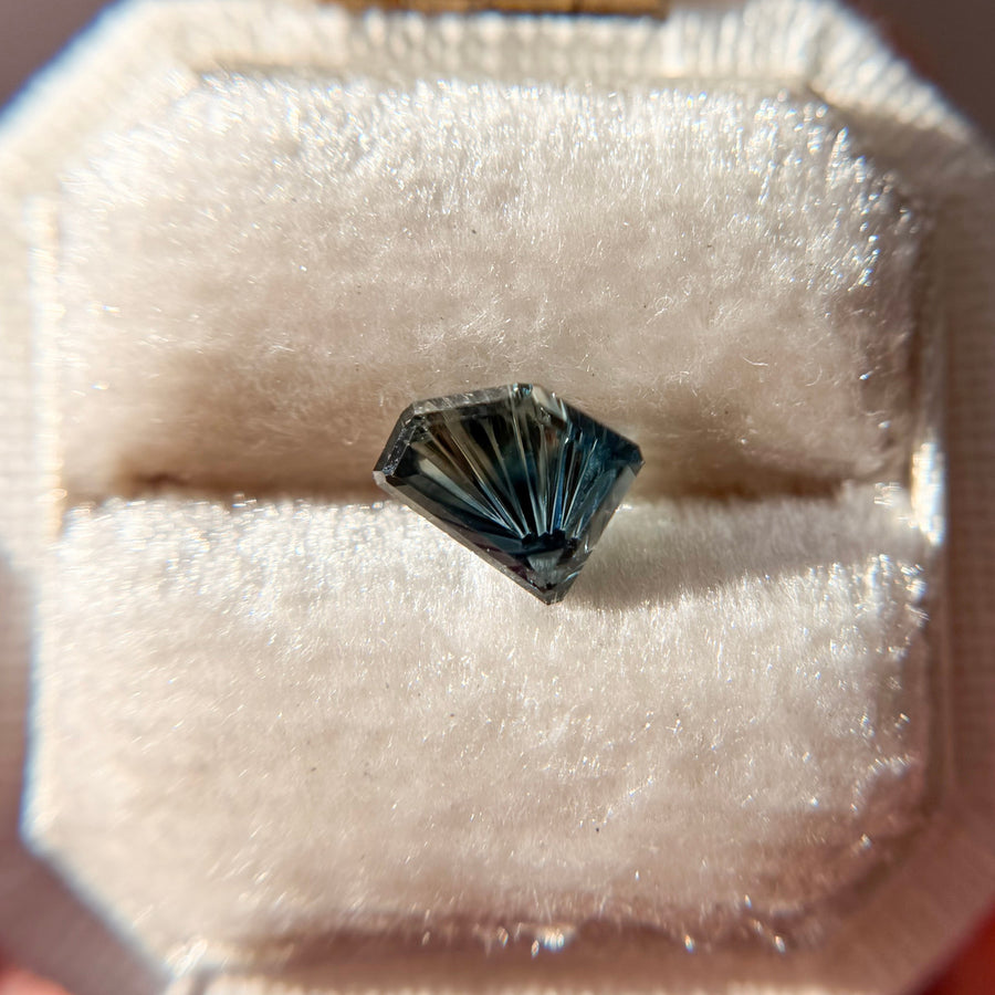 Parti Color Celestial Blue Green Australian Sapphire Dreamscape™ Cut by John Dyer