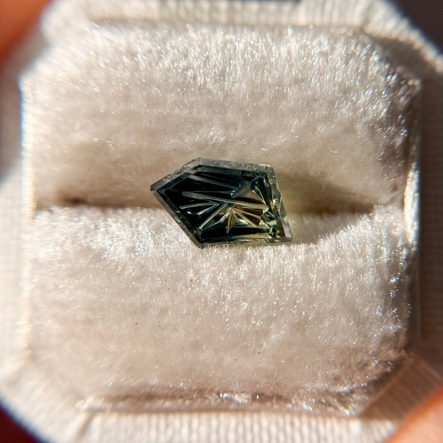 Parti Color Teal Green Australian Sapphire Dreamscape™ Cut by John Dyer