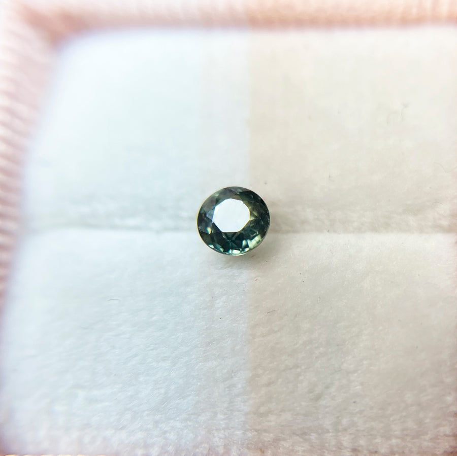 Round Green Montana Sapphire