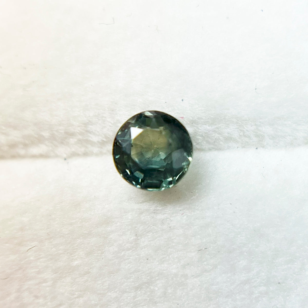 Round Green Montana Sapphire