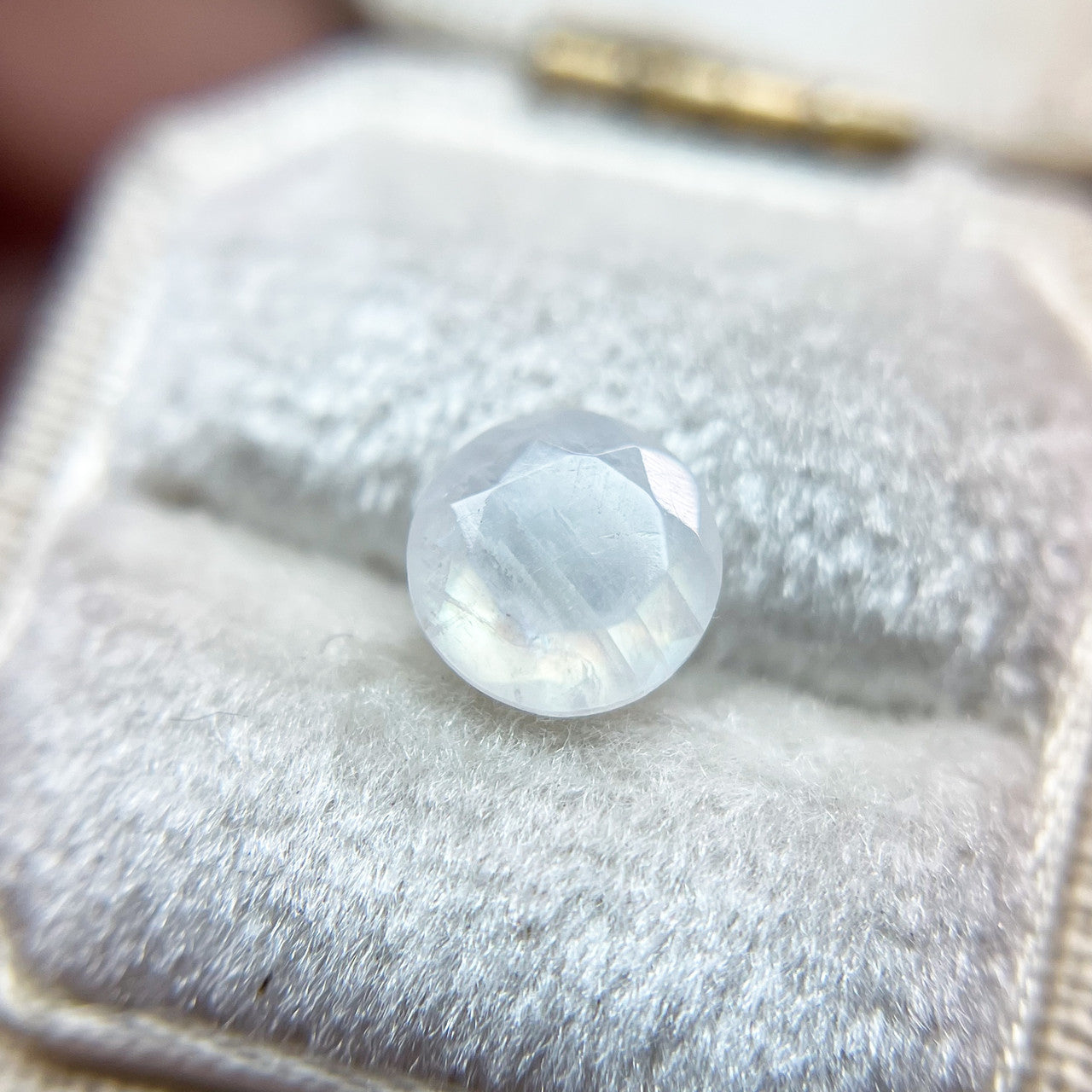 7mm Rainbow Moonstone