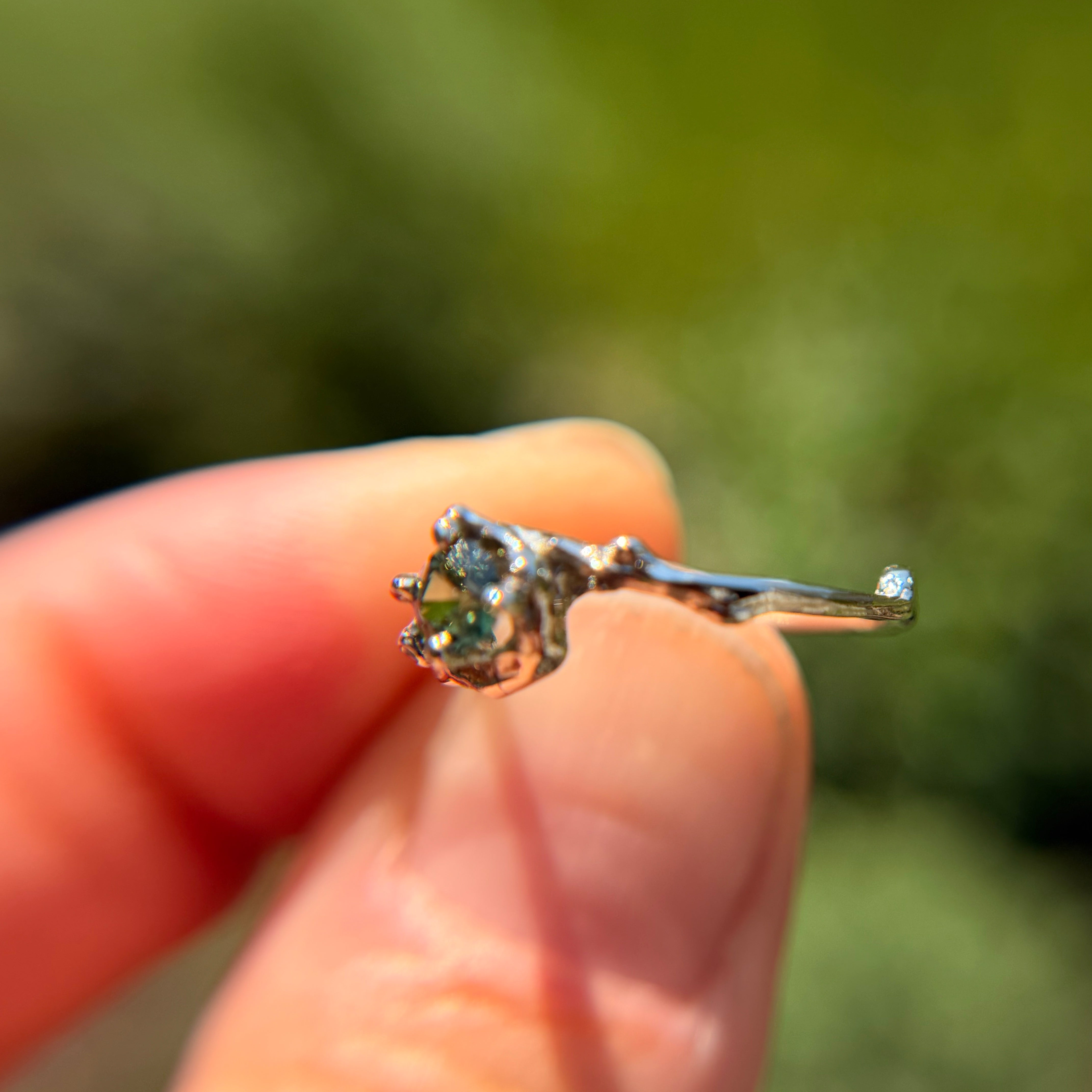 Petite Naples w/Green Sapphire